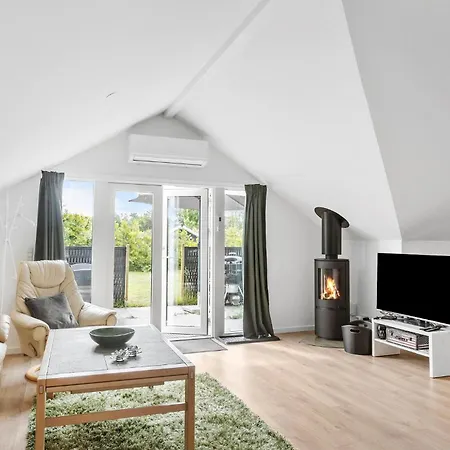 Semesterbostad Amazing In With Kitchen Gedser