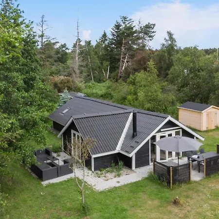 Semesterbostad Amazing In With Kitchen Gedser