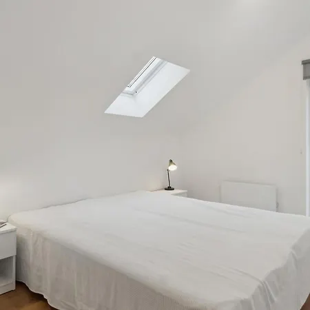 Semesterbostad Amazing In With Kitchen